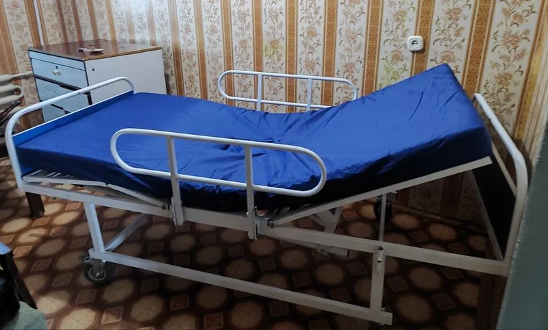 Медицинская кровать 4
