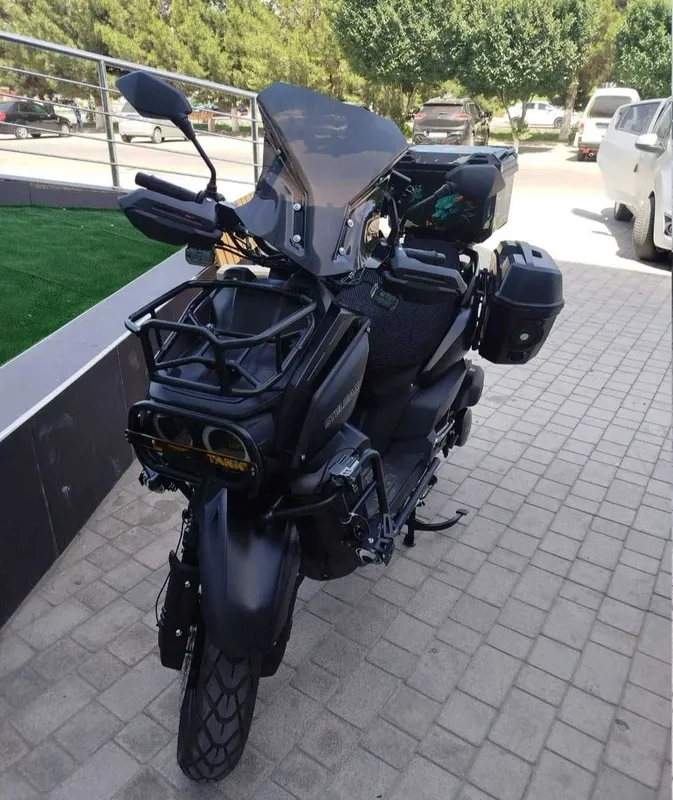 Продам скутер Tank