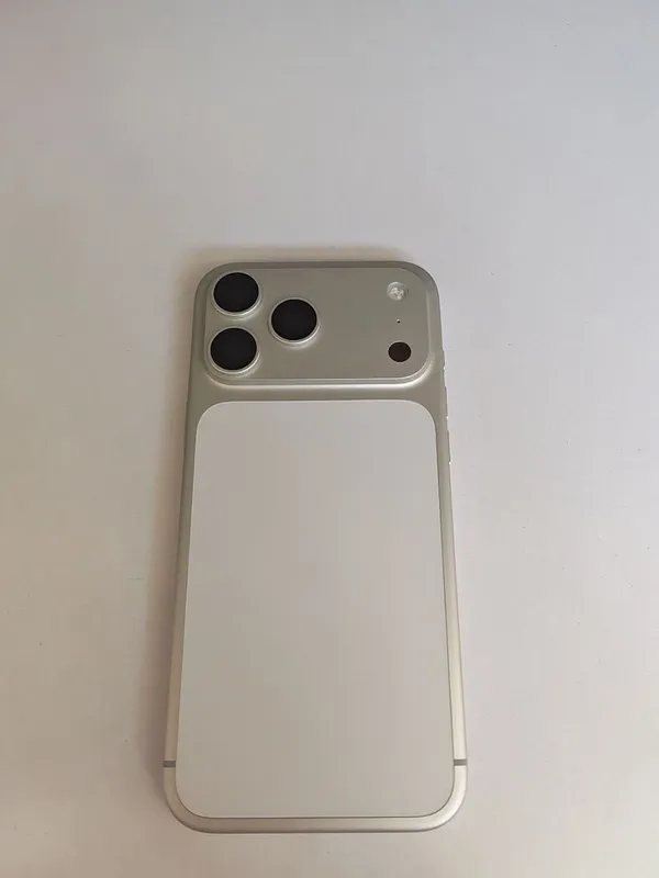 Iphone 17 pro max Holati ideal 100% 129 sikl 4