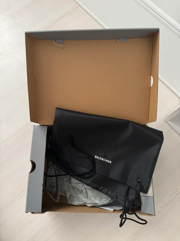 Balenciaga Runner white graffiti oyoq kiyimi 4