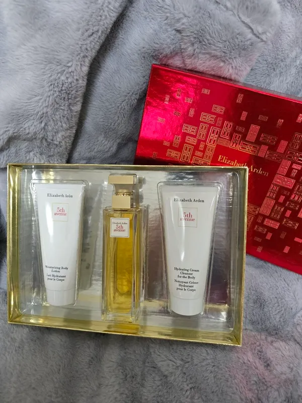 Elizabeth Arden 5th Avenue to‘plami Elizabeth Arden 5th Avenue to‘plami