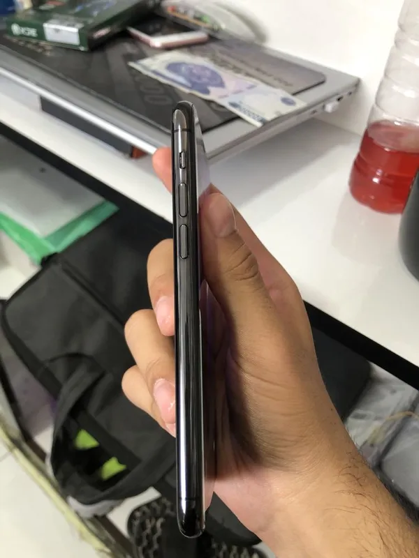 Iphone 11pro sotiladi 4