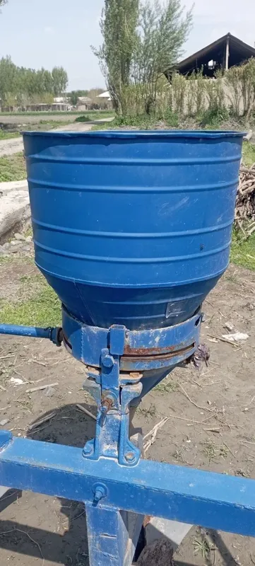 sust rangi koʻk 2 ta