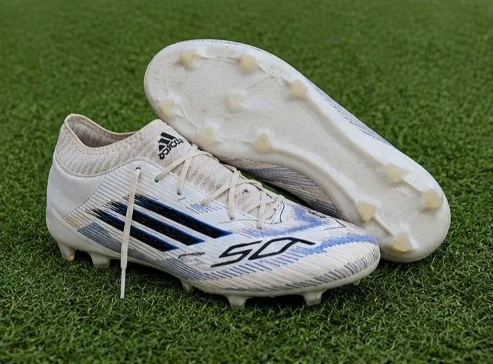 Бутсы Adidas F50 3 Бутсы Adidas F50 3