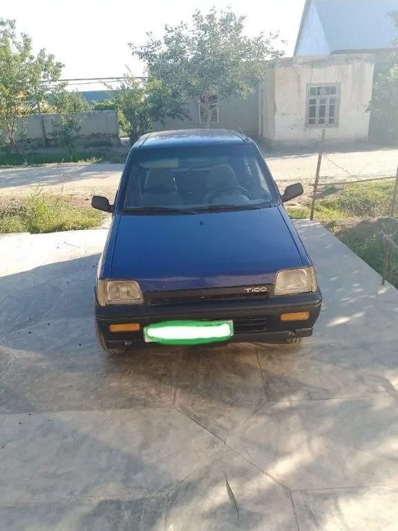 Tiko avtomobili sotuvda