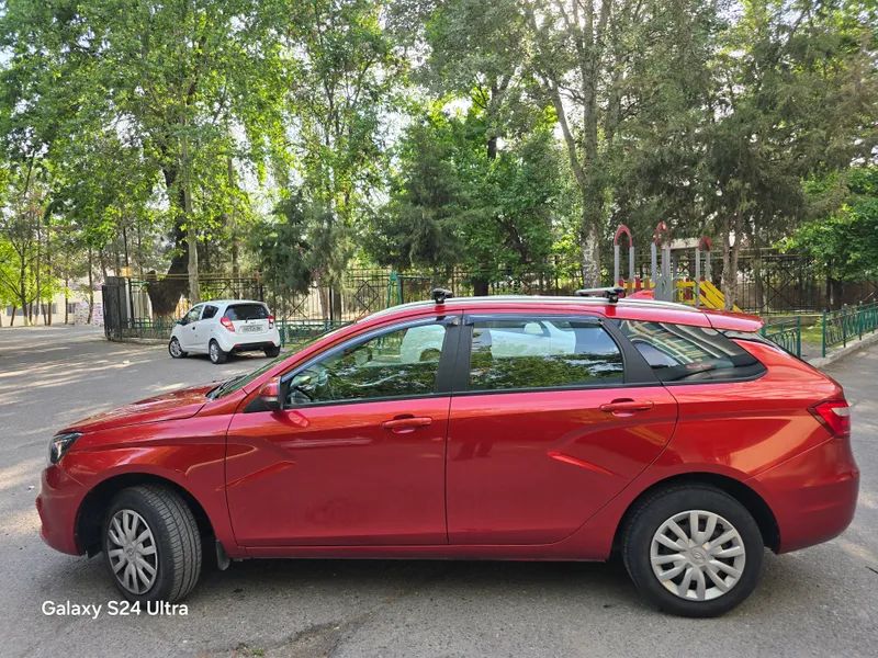 продаётся LADA Vesta SW — фото 2