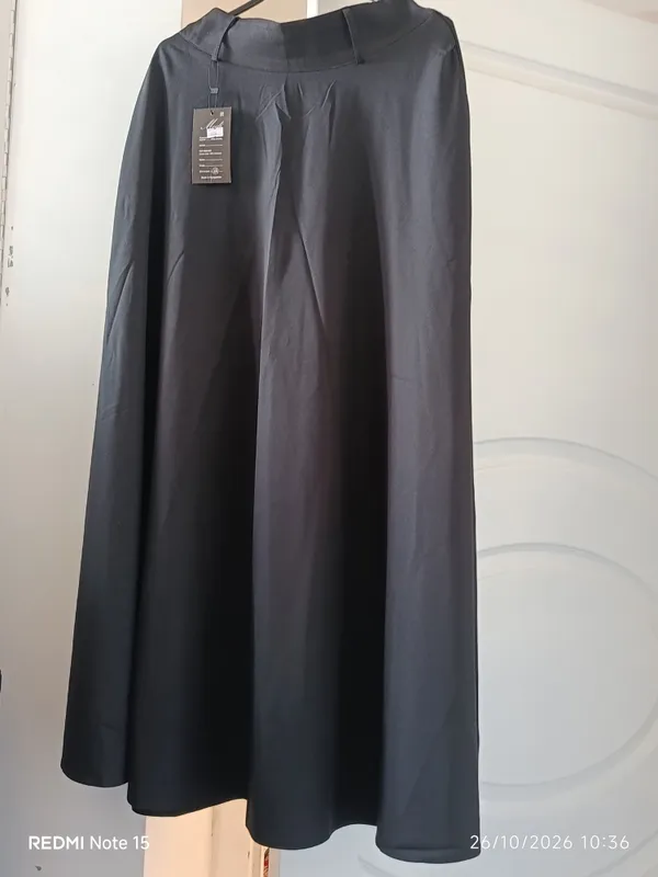 Zamonaviy model. Holati yangi, kiyilmagan. 2