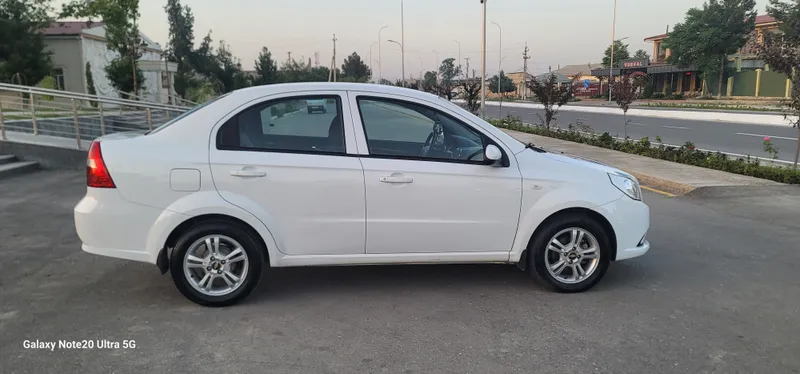 Chevrolet  Nexi3 2021 naht va bank qilib biriladi — фото 3