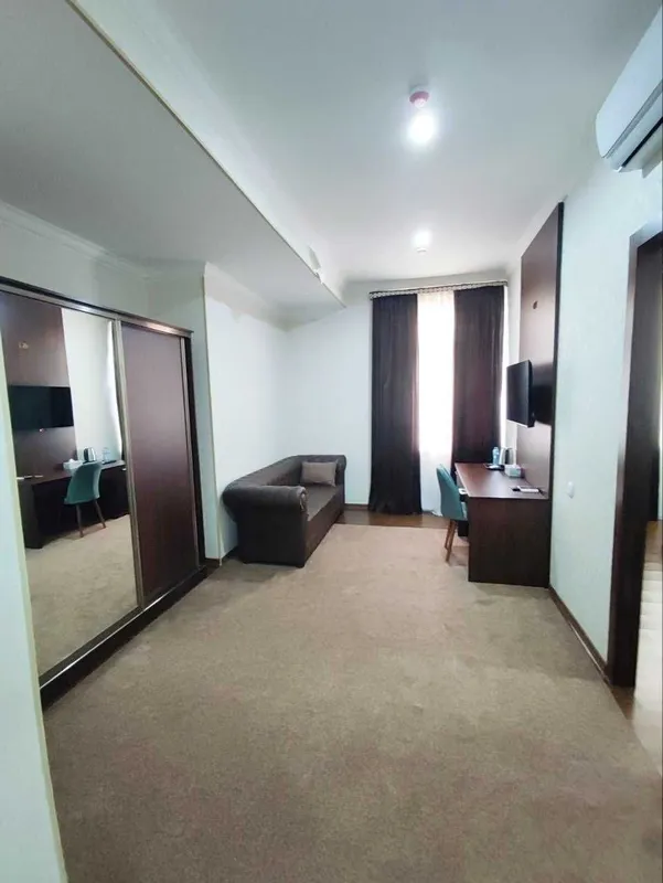 Здание Гостиница 35-номеров+ресторан ул.Фаргонайули 4-эт 3200 м² 10сот — фото 2