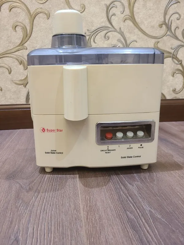 Соковыжималка Super Star SJ-106 Соковыжималка Super Star SJ-106