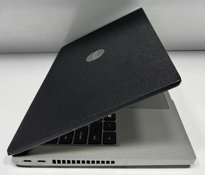 DELL noutbuki 5 DELL noutbuki 5