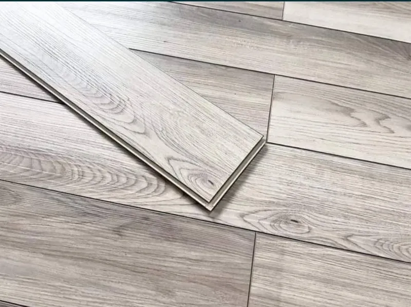 Tarket, Laminat, Lenolium, Relen Ustasi 2