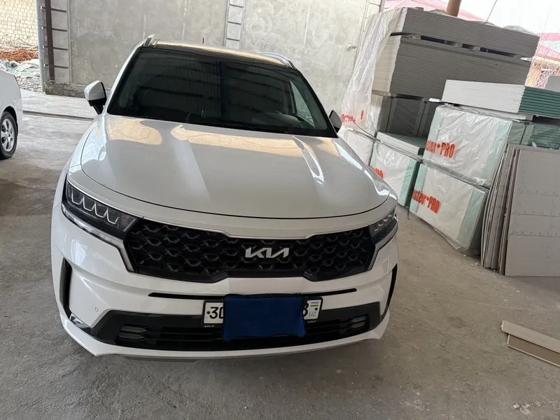 Moshena sotiladi 7 kishilek kia Sorento — фото 3
