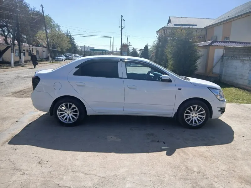 Mashina toza kraskasi yoq minishka tayyor