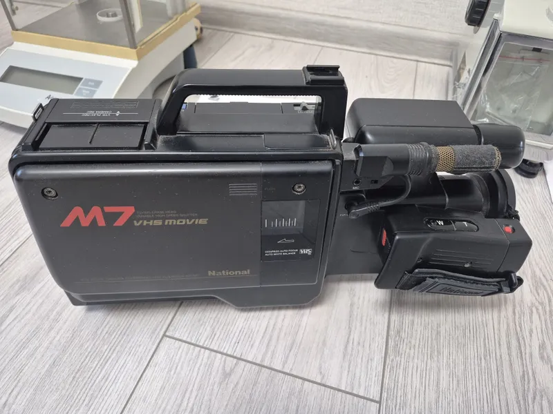 Продаётся винтажная видеокамера National Panasonic M7 VHS — фото 2