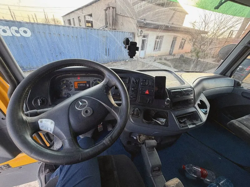 Mers actros tygach 4