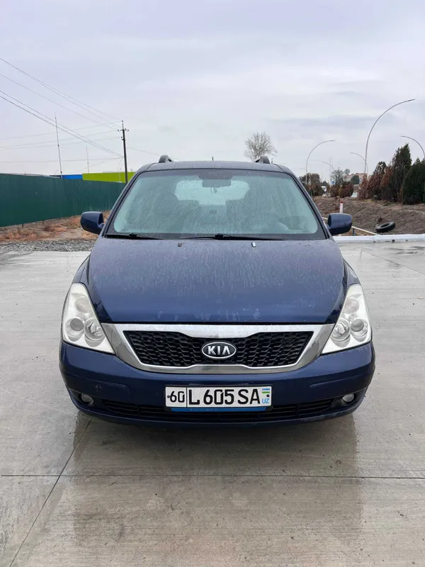 Kia Carnival SOTILADI