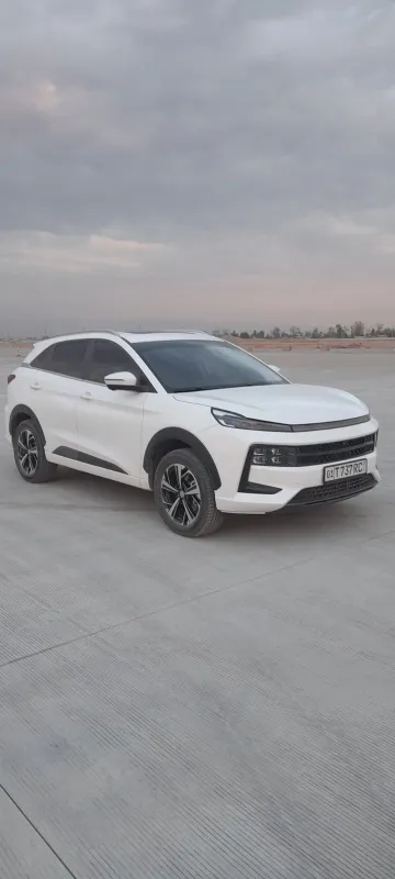 Продаётся автомобиль Jac js 6 крассовер 1 Продаётся автомобиль Jac js 6 крассовер 1