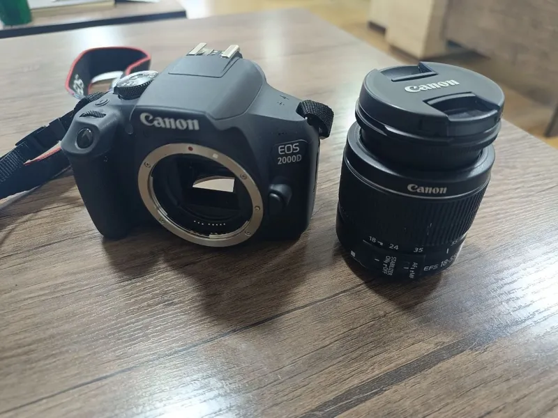 Canon EOS 2000D б/у в идеальном состоянии