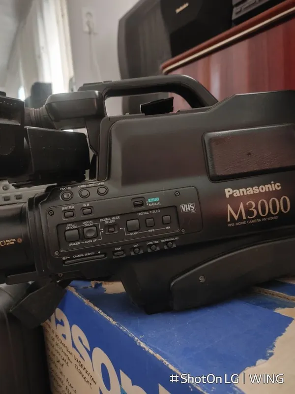 Panasonic NV-M 3000 EN. Panasonic AG- 195 1