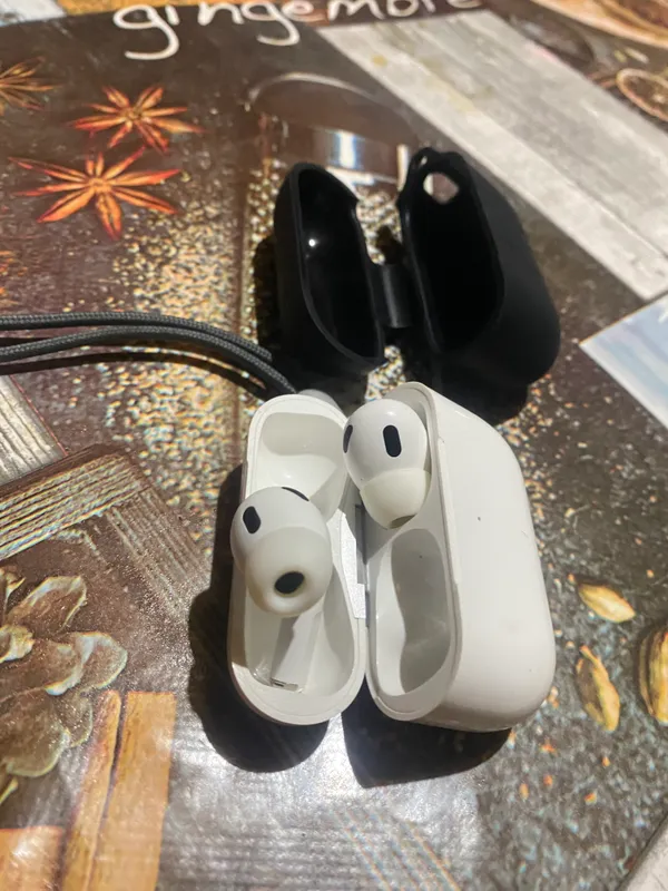 AirPods Pro 2 AirPods Pro 2