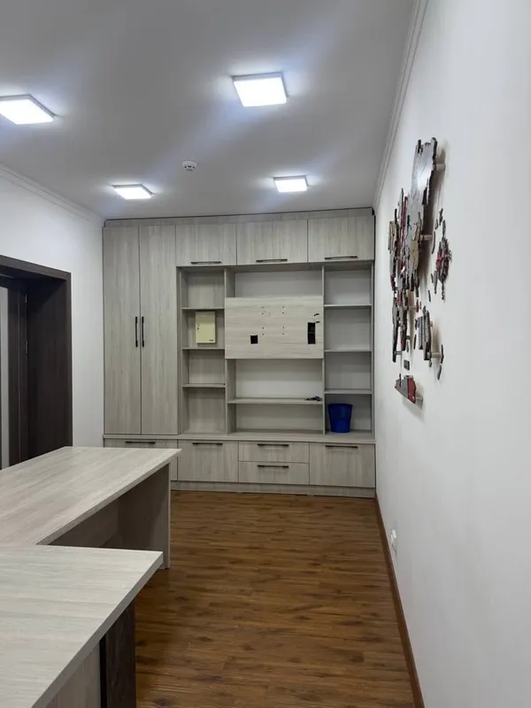 Аренда Офис с Мебелью 180 кв Метро Айбек Космонавтов Гостиница Россия 2