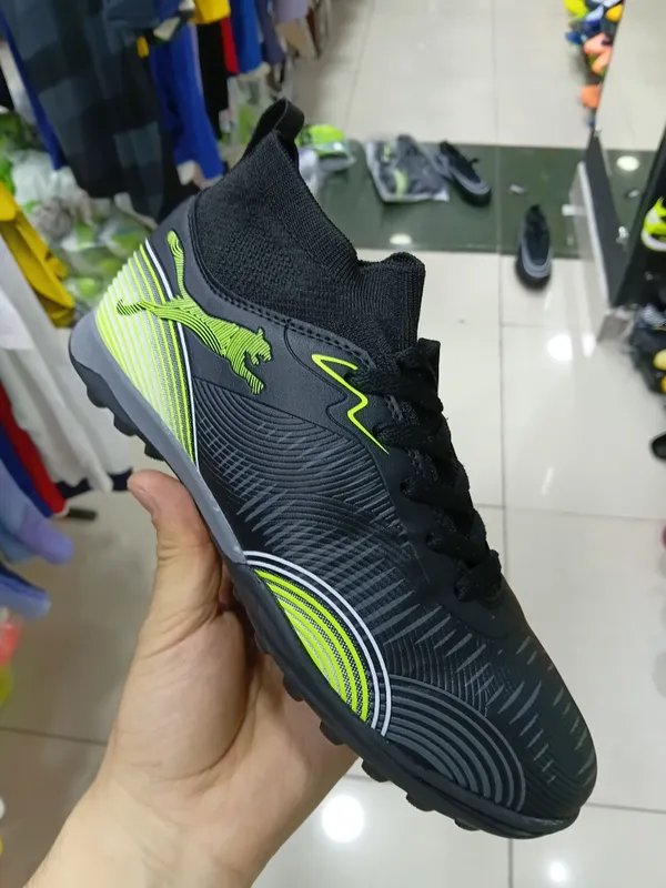 futbol uchun butsi sarakanoshkalar