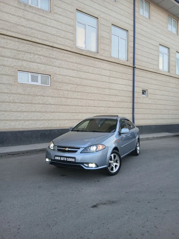 Lacetti sotiladi