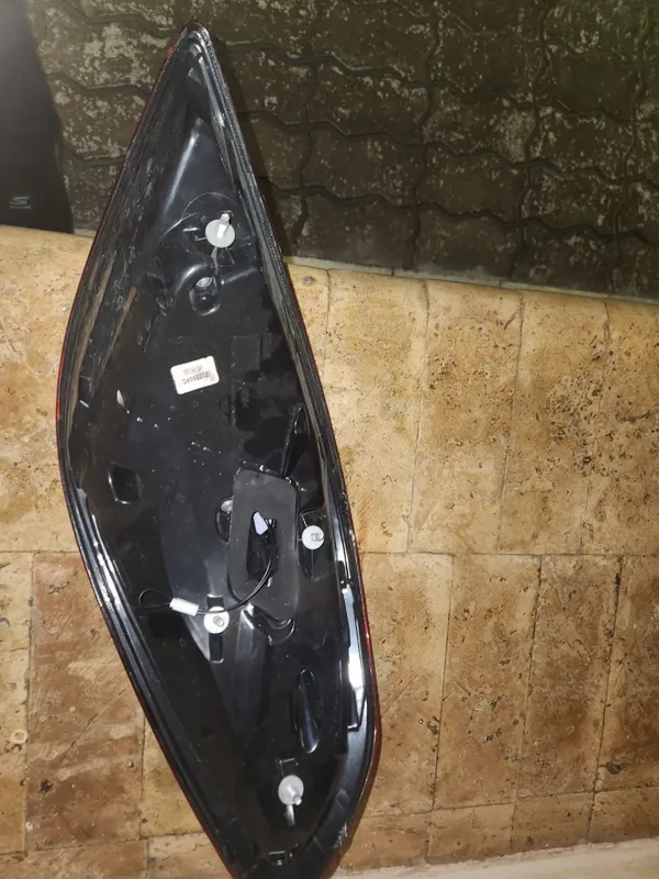 Mercedes w 222 res oldi orqa fara+oldi kalotkasiyam bor