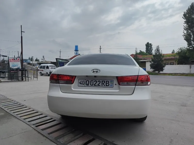 Hundai Sonata srochna sotiladi