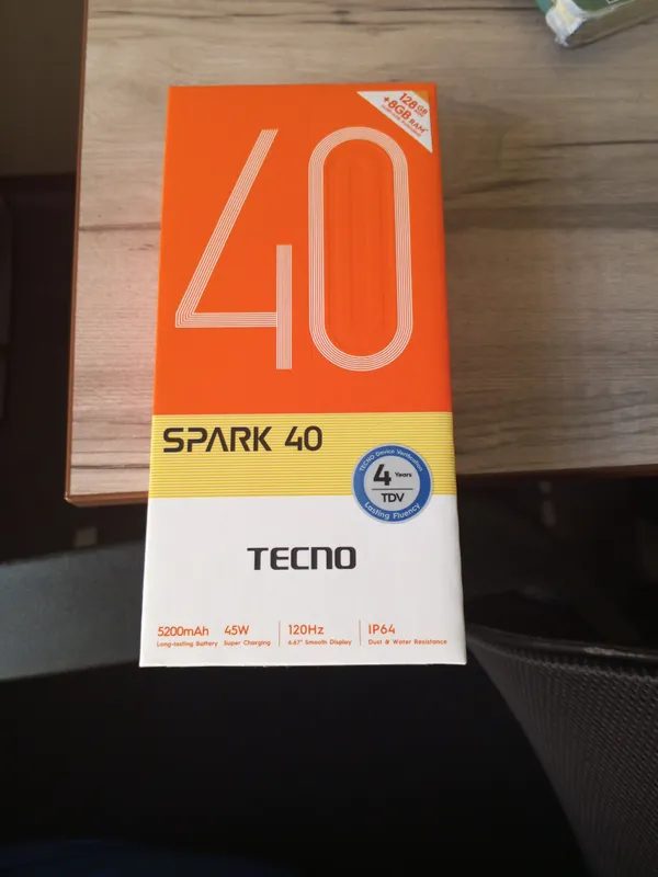 Texno Spark 40 sotiladi zarydka chexol bonus — фото 2