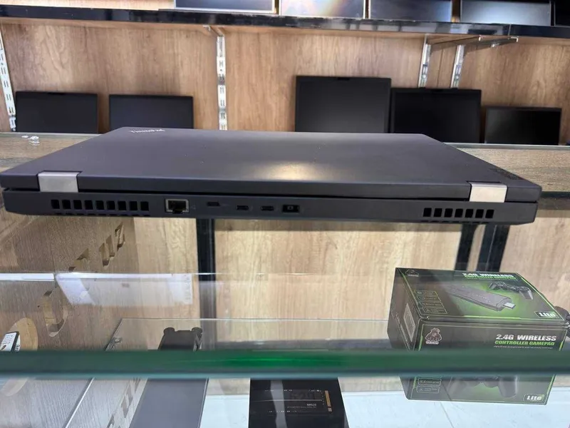 Lenovo ThinkPad P15 Core i9-10885H, 32 GB tezkor xotira, 512 GB SSD, Nvidia RTX 5000 8 Lenovo ThinkPad P15 Core i9-10885H, 32 GB tezkor xotira, 512 GB SSD, Nvidia RTX 5000 8