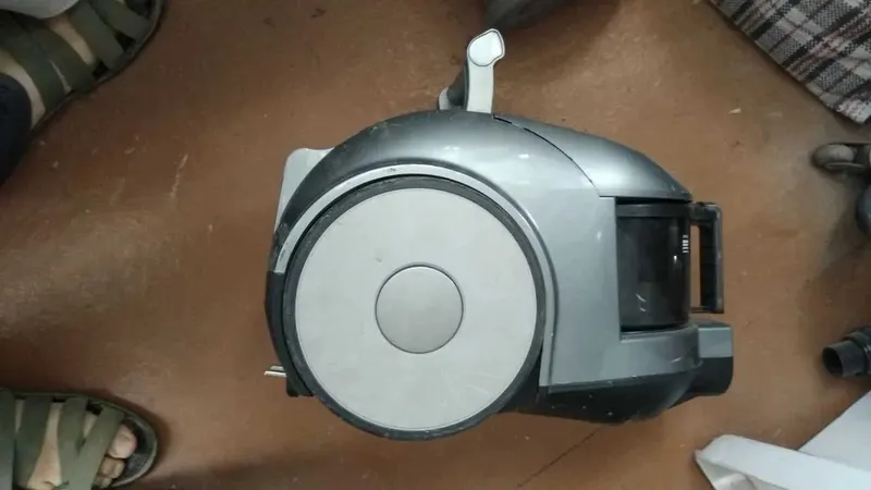 Пылесос Samsung SC6630 блютуз — фото 3