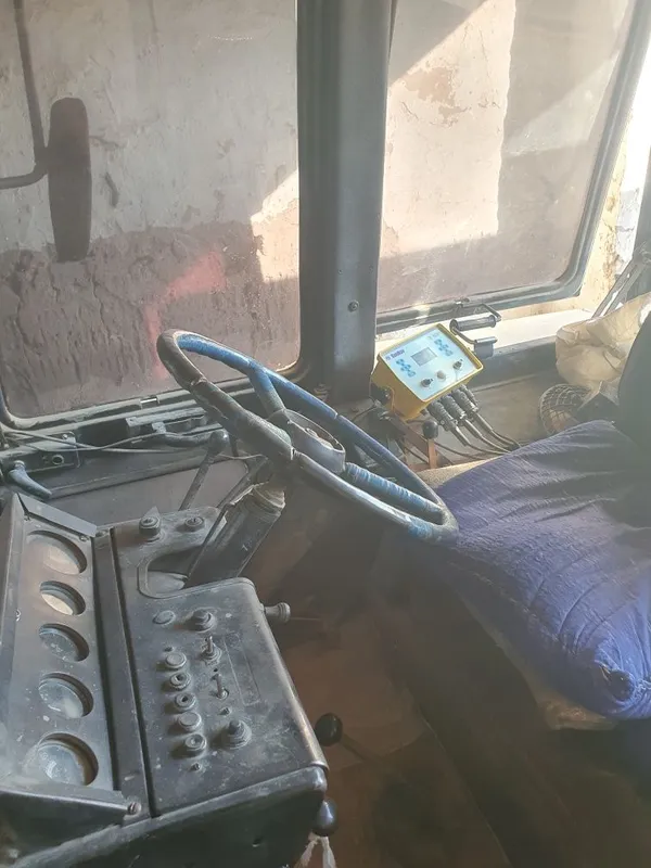 MTZ 80.1 lazerni yer tekislagichi bilan 1 MTZ 80.1 lazerni yer tekislagichi bilan 1