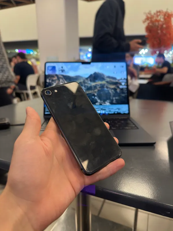 iPhone 8 64 ГБ 3