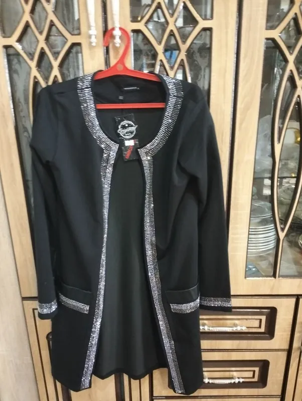 Кардиган короткий со стразами 4