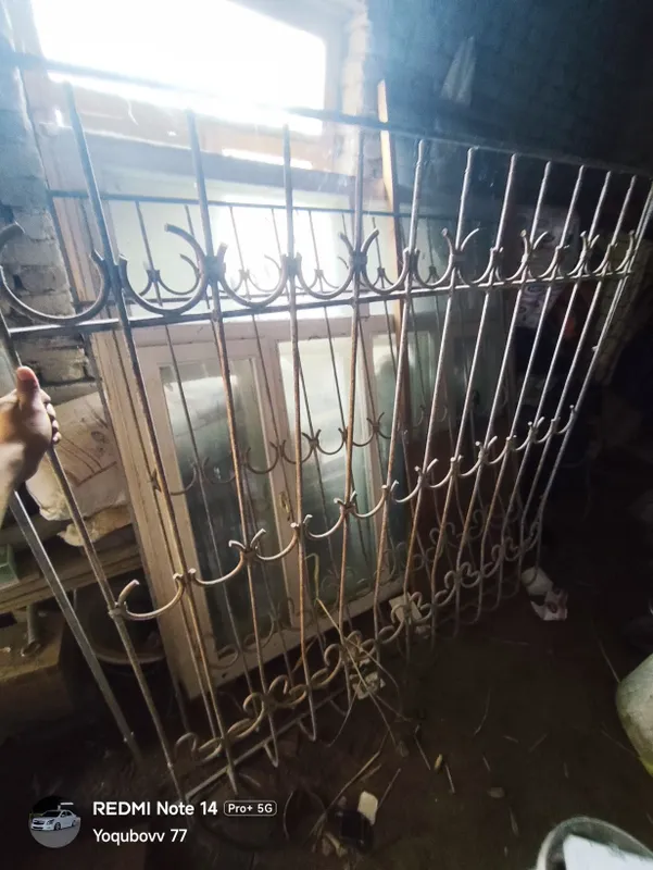 Shu 2-ta oyna bilan 2-ta rishotka sotiladi komplek, narxi kelishiladi. Shu 2-ta oyna bilan 2-ta rishotka sotiladi komplek, narxi kelishiladi.