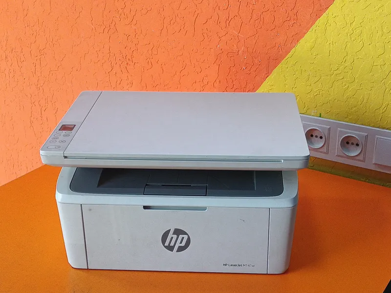 HP M141W MFP 2