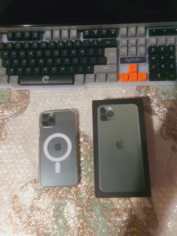 iPhone 11 pro max 1 iPhone 11 pro max 1