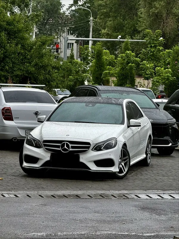 Mercedes-benz w212 E200