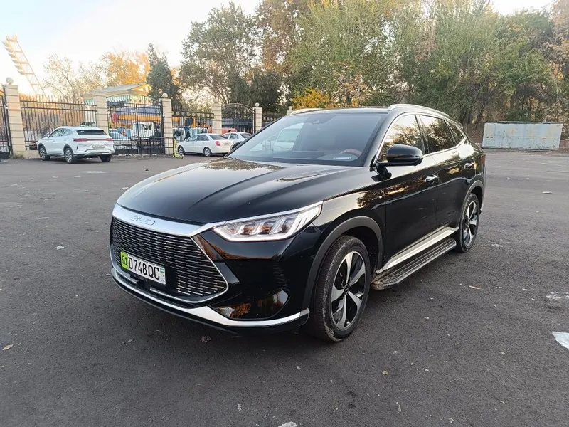 BYD Song Plus Гибрид Full 4 4 AWD 3 Позиция Коричневый салон