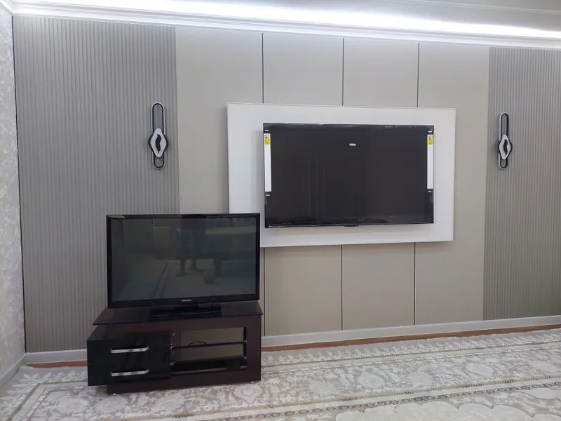 Продам телевизор Samsung с диагональю 43 дюйма вместе с подставкой 3 Продам телевизор Samsung с диагональю 43 дюйма вместе с подставкой 3