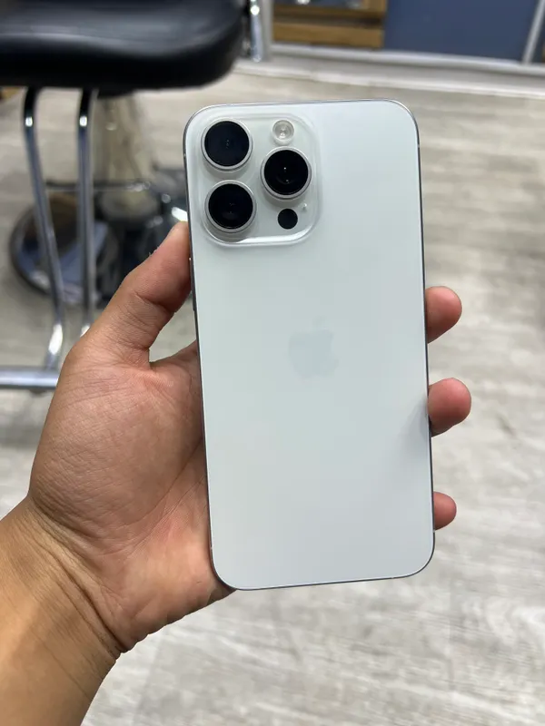 iPhone 15 pro max 256 gb ёмкость 87.541 цикл 7