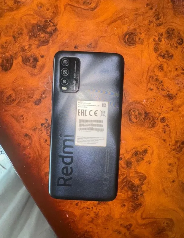 Redmi 9t 128GB 4+2RAM Ekrani azgincha singan 1 Redmi 9t 128GB 4+2RAM Ekrani azgincha singan 1