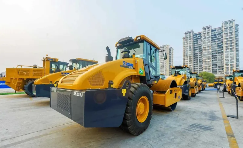 XCMG XS203J — одновальцовый дорожный виброкаток склад 20тон — фото 6
