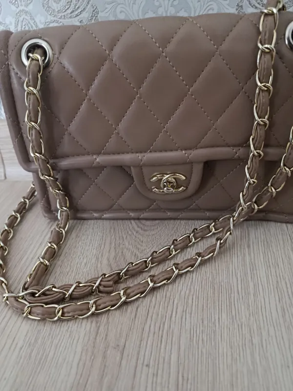 Сумка chanel б/у