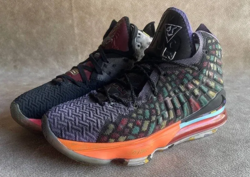 Nike LeBron 17 «What The» basketbol krossovkalari 1 Nike LeBron 17 «What The» basketbol krossovkalari 1