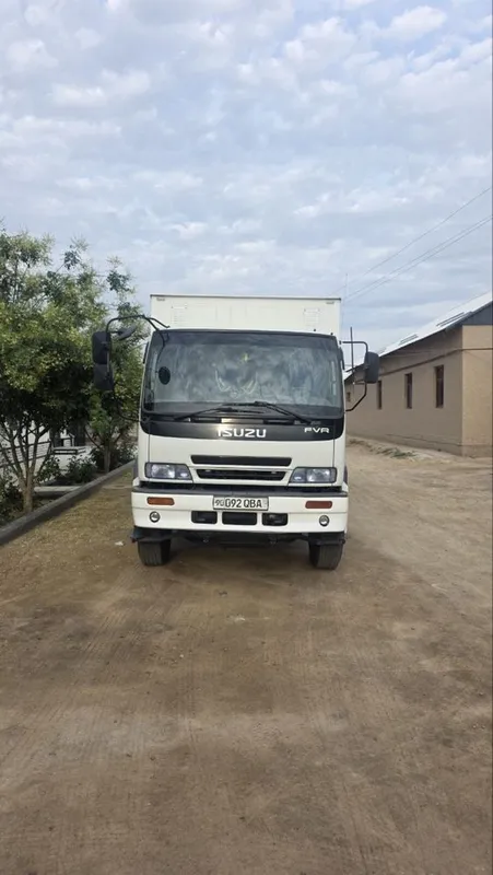 Isuzu 2021 yil 10 tonnalik 3 Isuzu 2021 yil 10 tonnalik 3