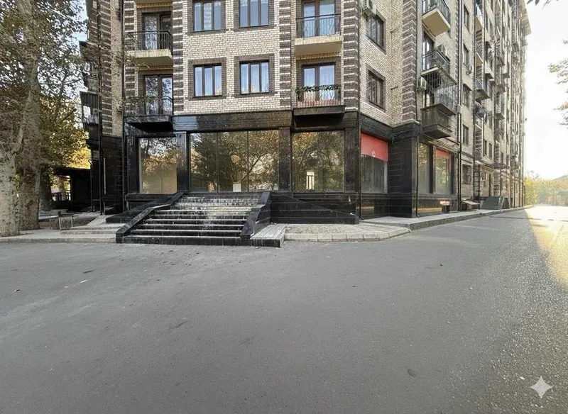 Продается помещения 600м2 на Чиланзаре Ц квартал SH83 2 Продается помещения 600м2 на Чиланзаре Ц квартал SH83 2