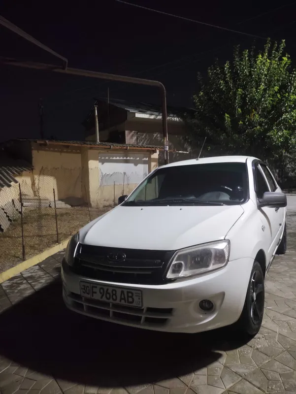Lada granta 2013 3 Lada granta 2013 3
